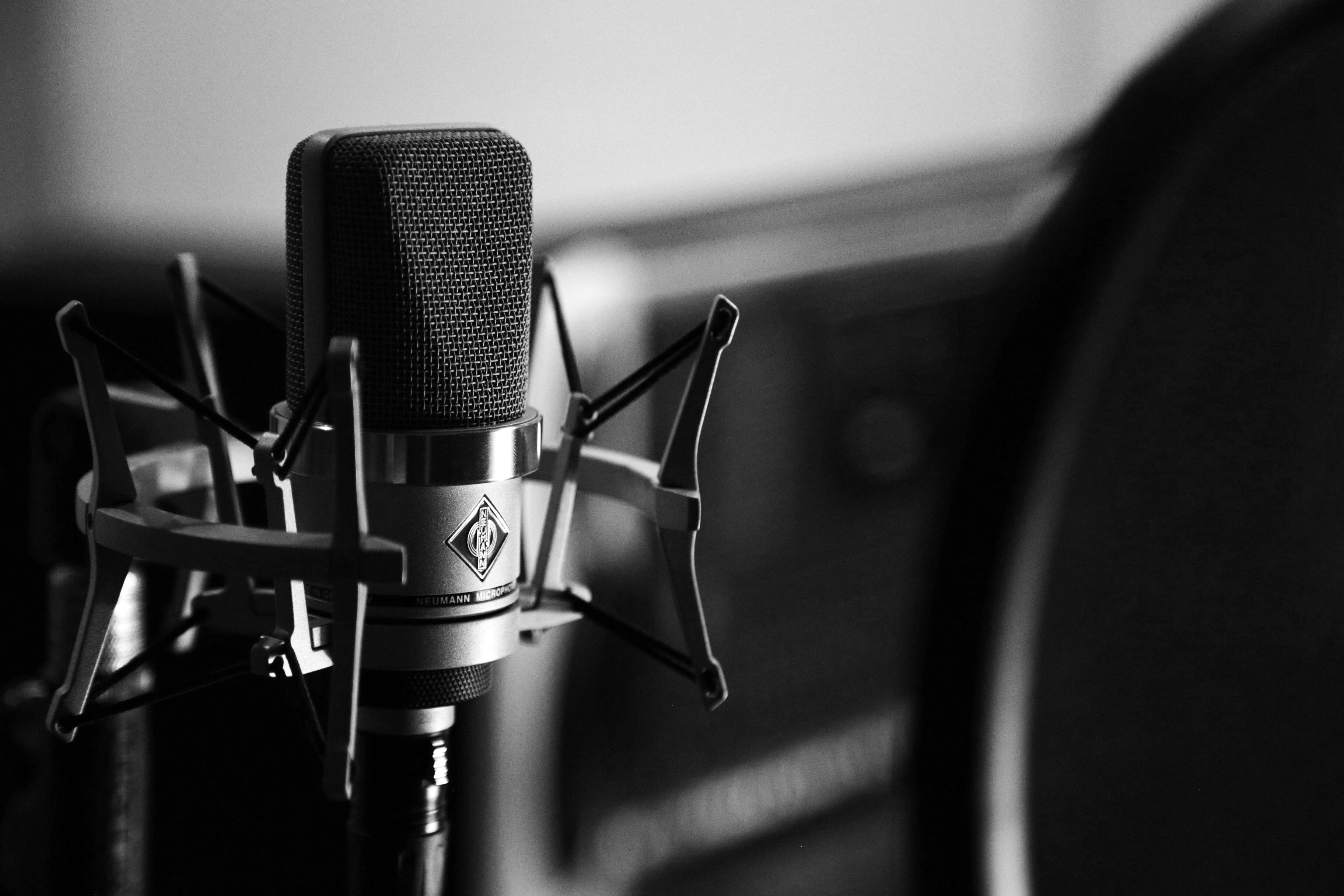 Romance Audiobook Narrator, Kiri Savage